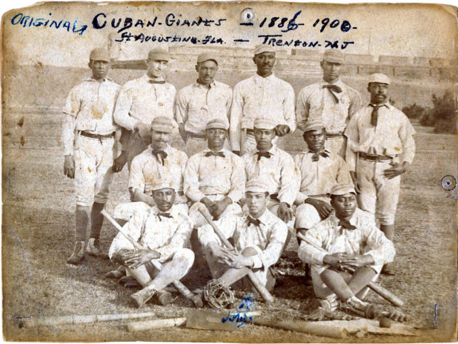 1935 CUBAN GIANTS TEAM PHOTOGRAPH